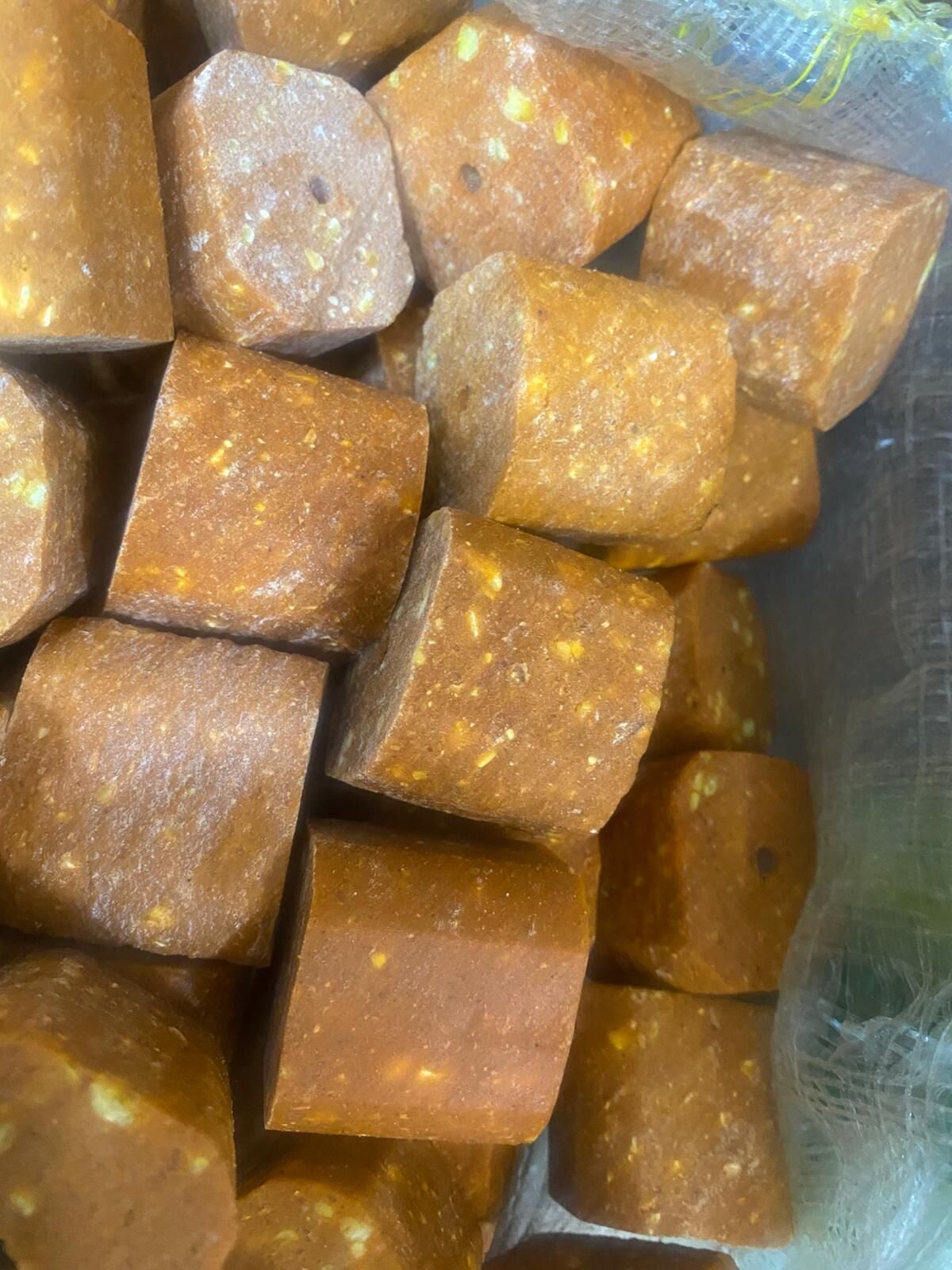Kırmızı Mısır Küspesi-Sazan yemi 1 Kg.